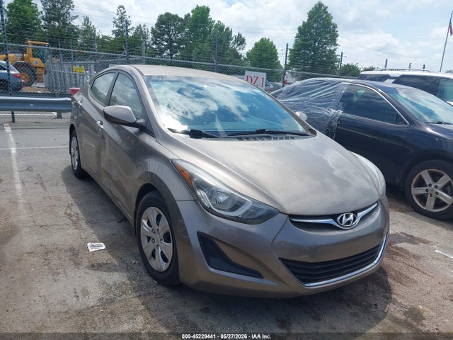 Salvage Hyundai ELANTRA Image