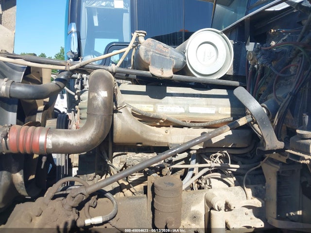Freightliner Conventional Fld120