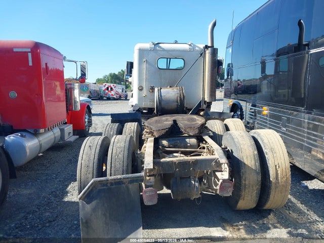 Freightliner Conventional Fld120