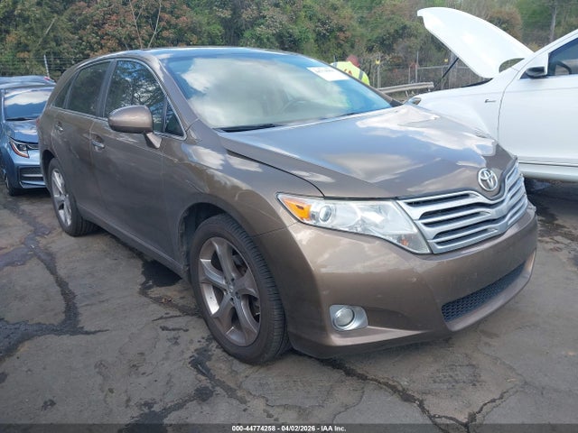 Salvage Toyota Venza Image