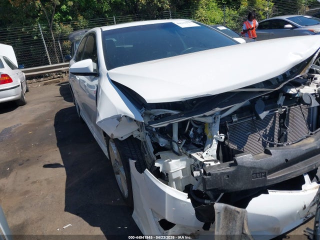 Salvage Toyota Camry Image