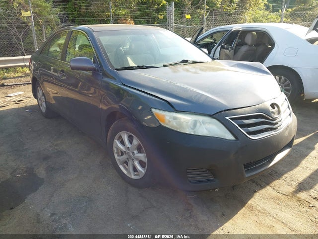 Salvage Toyota Camry Image