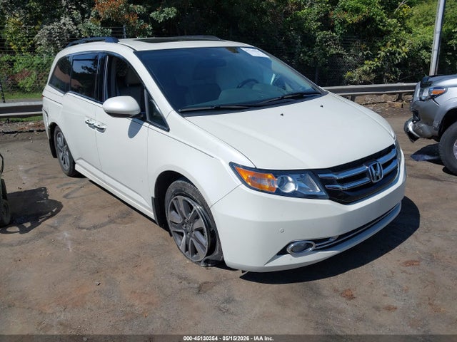 Salvage Honda Odyssey Image
