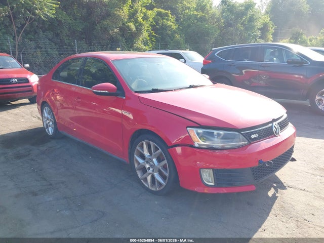 Salvage Volkswagen Jetta Image