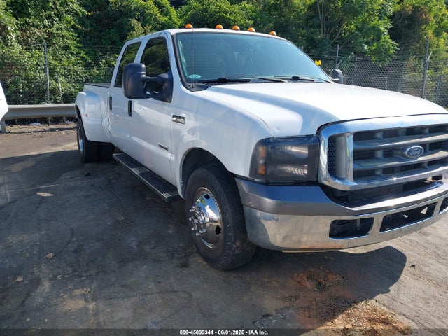 Salvage Ford F-350 Image