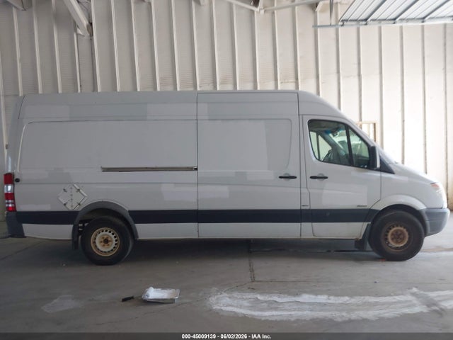Mercedes-Benz Sprinter 2500 High Roof