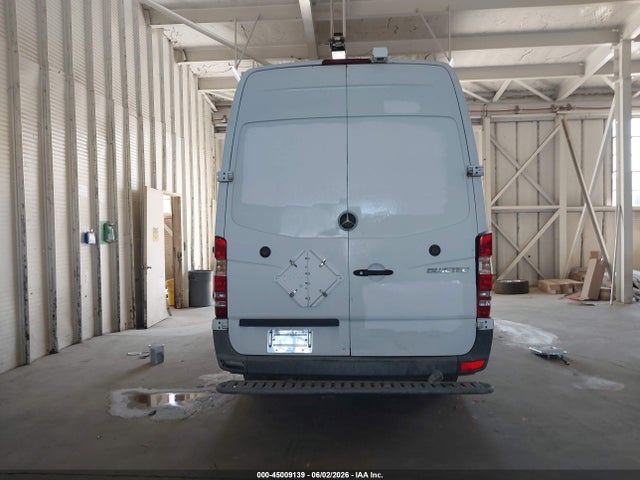 Mercedes-Benz Sprinter 2500 High Roof