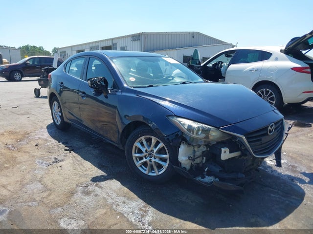 Salvage Mazda Mazda3 Image
