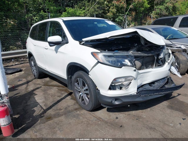 Salvage Honda Pilot Image
