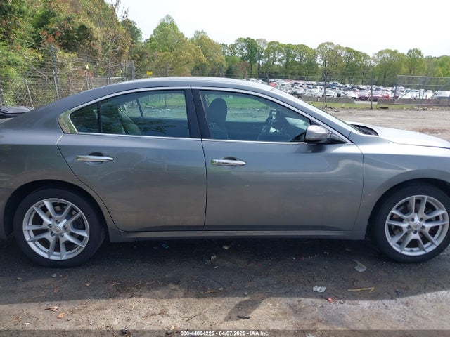 Nissan Maxima