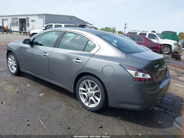 Nissan Maxima