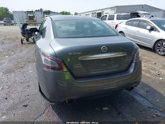 Nissan Maxima