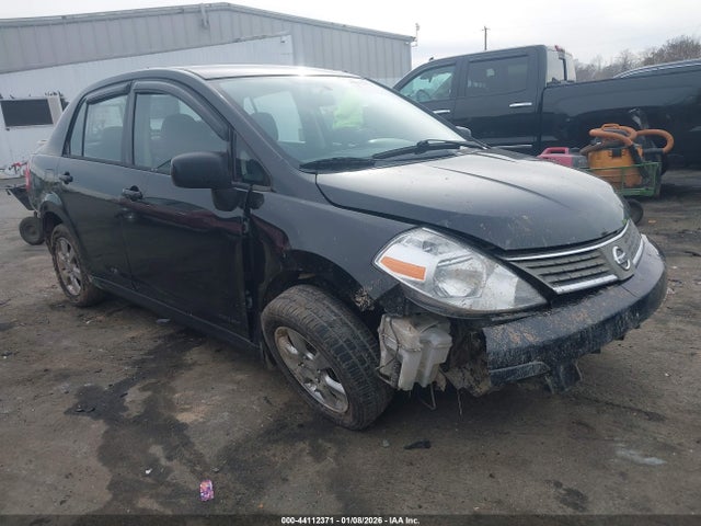 Nissan Versa 1.8s
