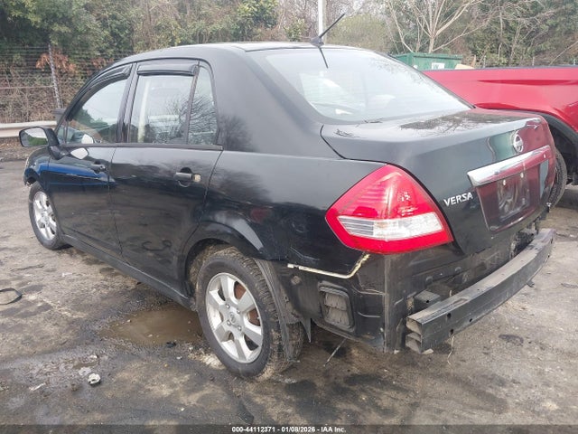 Nissan Versa 1.8s
