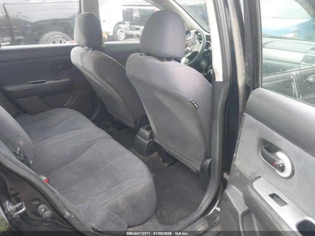 Nissan Versa 1.8s