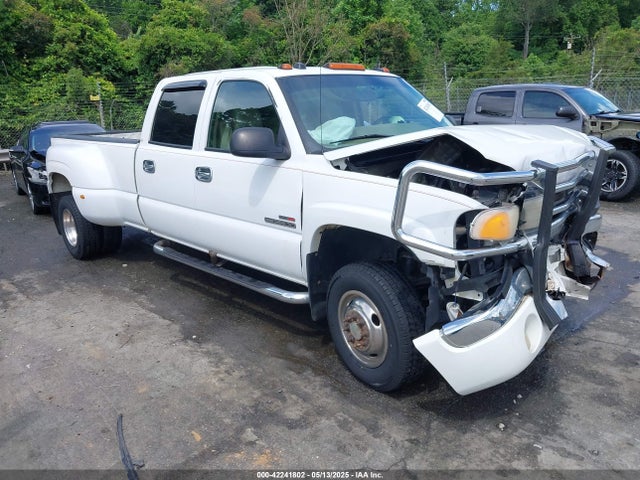 Salvage General Motors Sierra 3500 Image