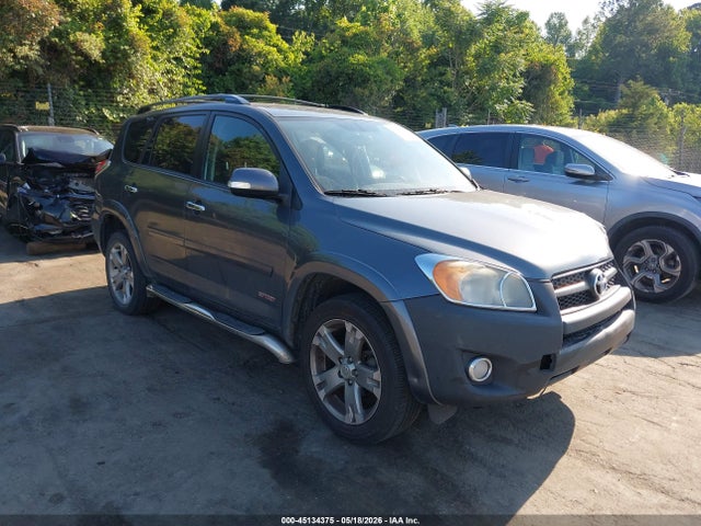 Salvage Toyota RAV4 Image