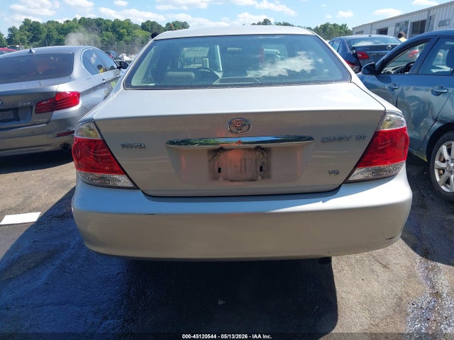 Toyota Camry Xle V6