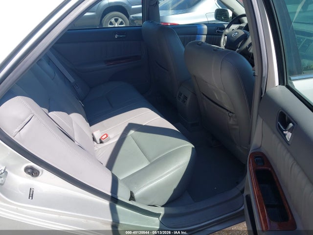 Toyota Camry Xle V6