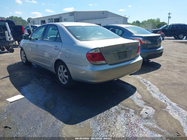 Toyota Camry Xle V6