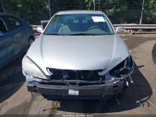 Toyota Camry Xle V6