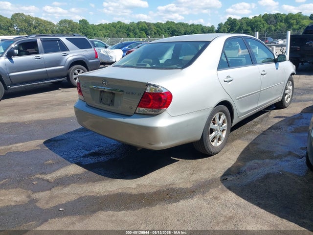 Toyota Camry Xle V6