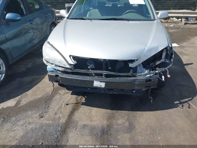 Toyota Camry Xle V6