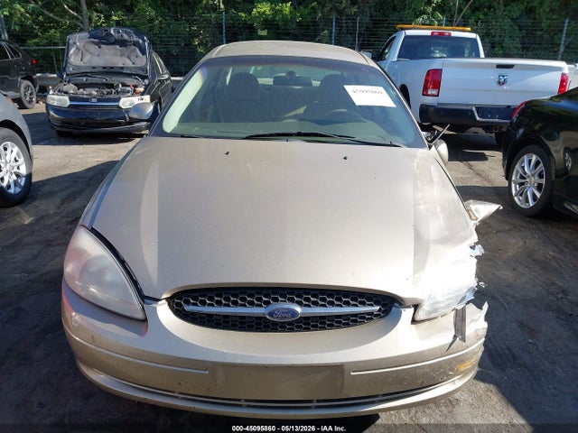 Ford Taurus Se
