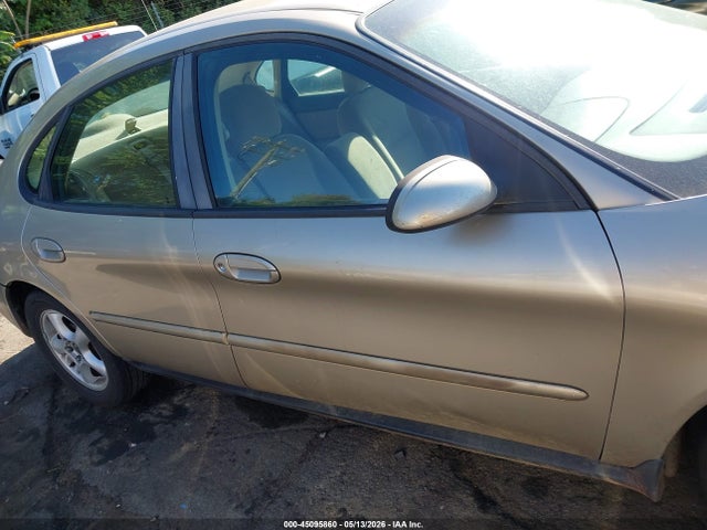 Ford Taurus Se