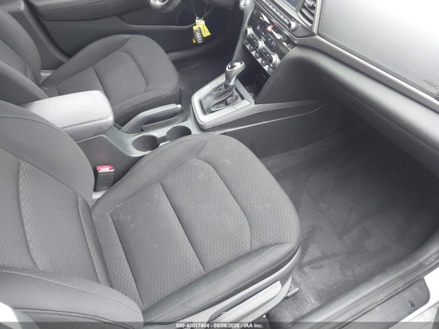Hyundai ELANTRA Value Edition