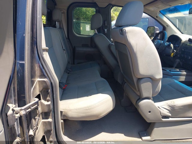 Nissan Titan Se