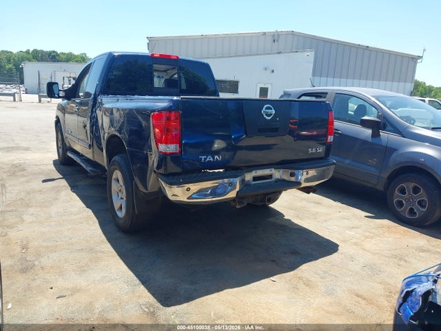 Nissan Titan Se
