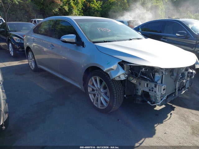 Salvage Toyota Avalon Image