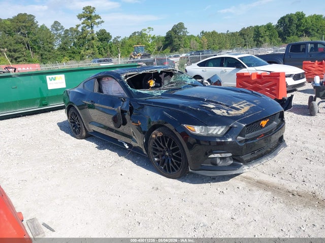 Salvage Ford Mustang Image