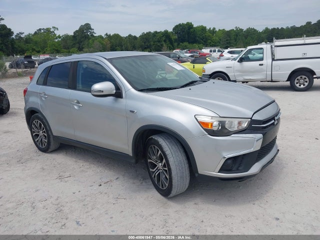 Salvage Mitsubishi Outlander Image