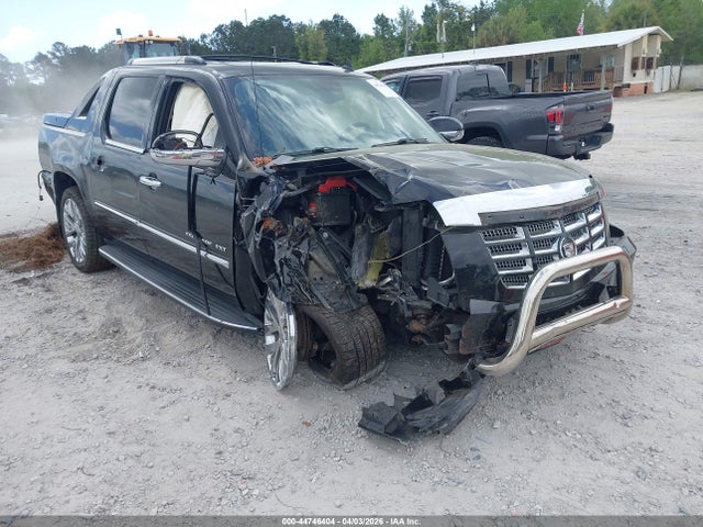 Salvage Cadillac Escalade Image