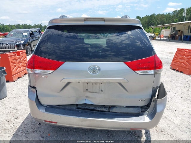 Toyota Sienna Xle V6 8 Passenger
