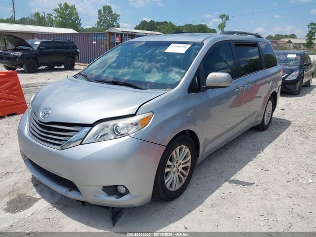 Toyota Sienna Xle V6 8 Passenger