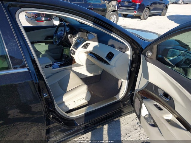 Acura RLX