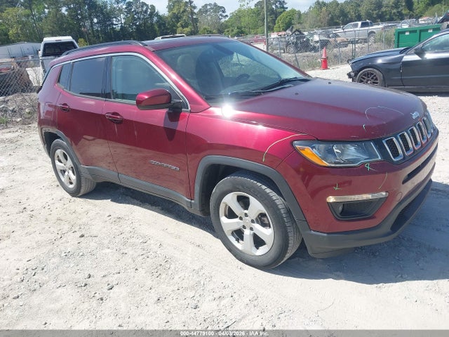 Salvage Jeep Compass Image