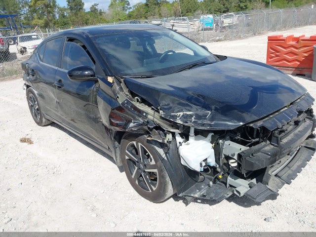 Salvage Nissan Sentra Image