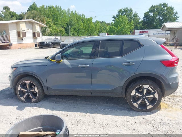 Volvo XC40 T5 Momentum