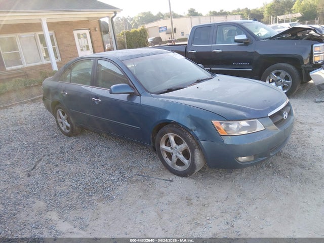Salvage Hyundai SONATA Image