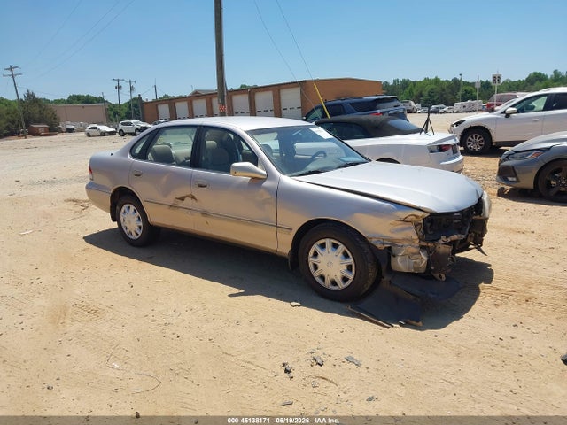 Salvage Toyota Avalon Image