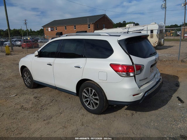 Nissan Pathfinder Sv