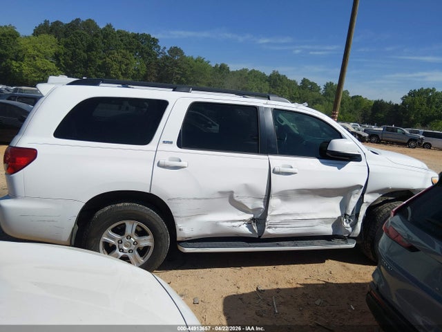 Toyota Sequoia Sr5 5.7l V8