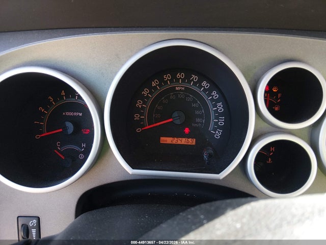 Toyota Sequoia Sr5 5.7l V8