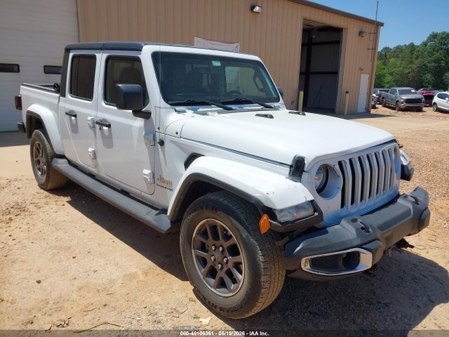 Salvage Jeep Gladiator Image