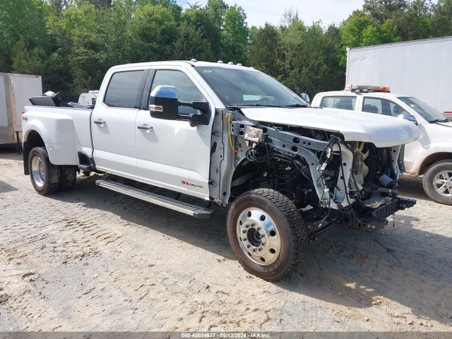 Salvage Ford F-450 Image