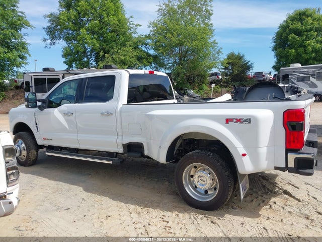 Ford F-450 Lariat
